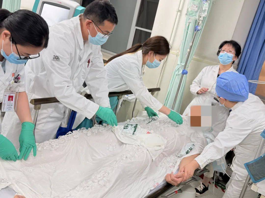 第四医学中心门诊部急诊医学科：成功救治热射病战士