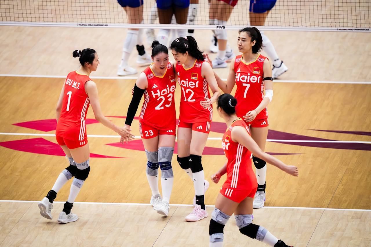 中国女排世界排名暴跌第7 送法国时隔51年进世锦赛8强