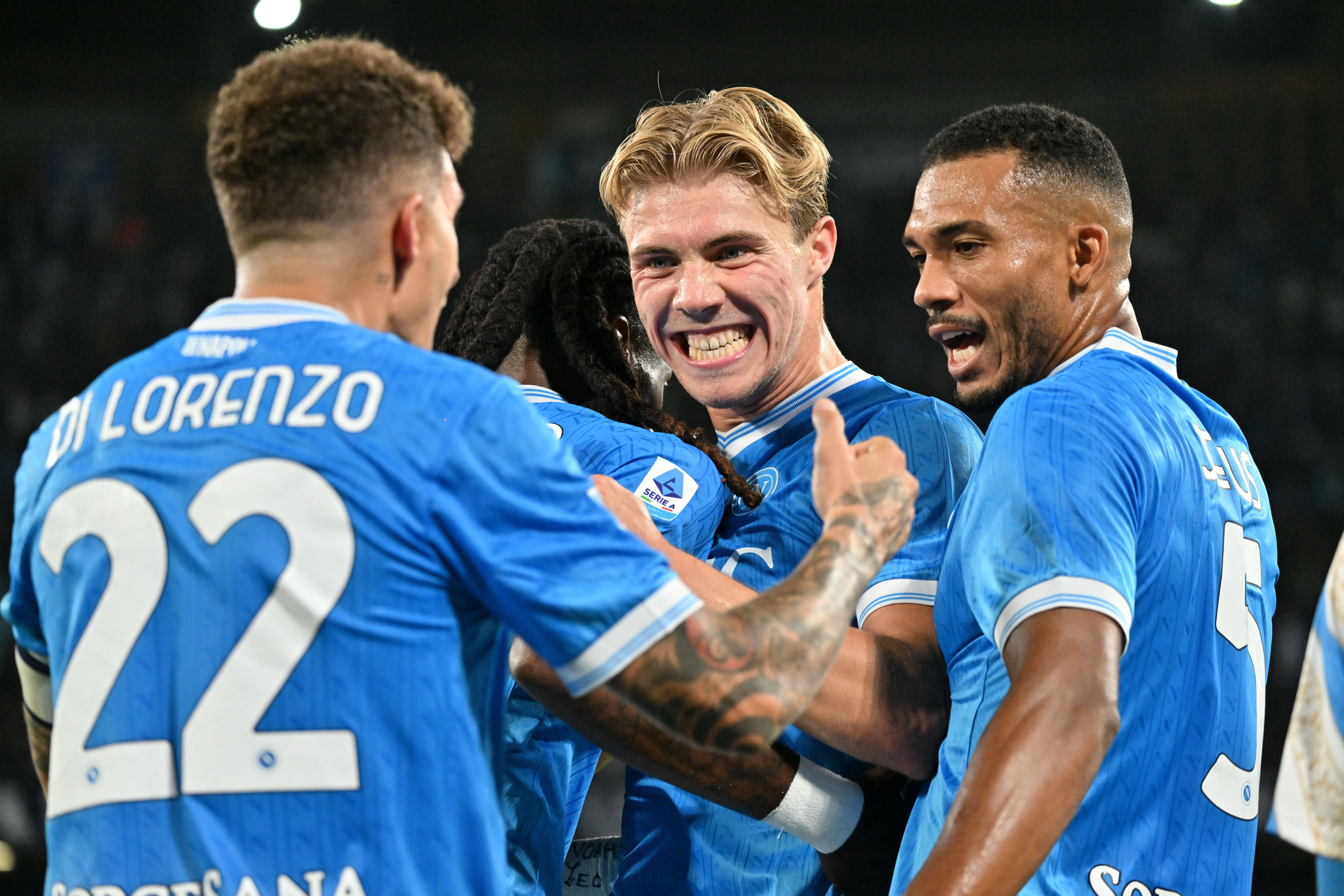 （体育）足球——意甲：那不勒斯胜热那亚