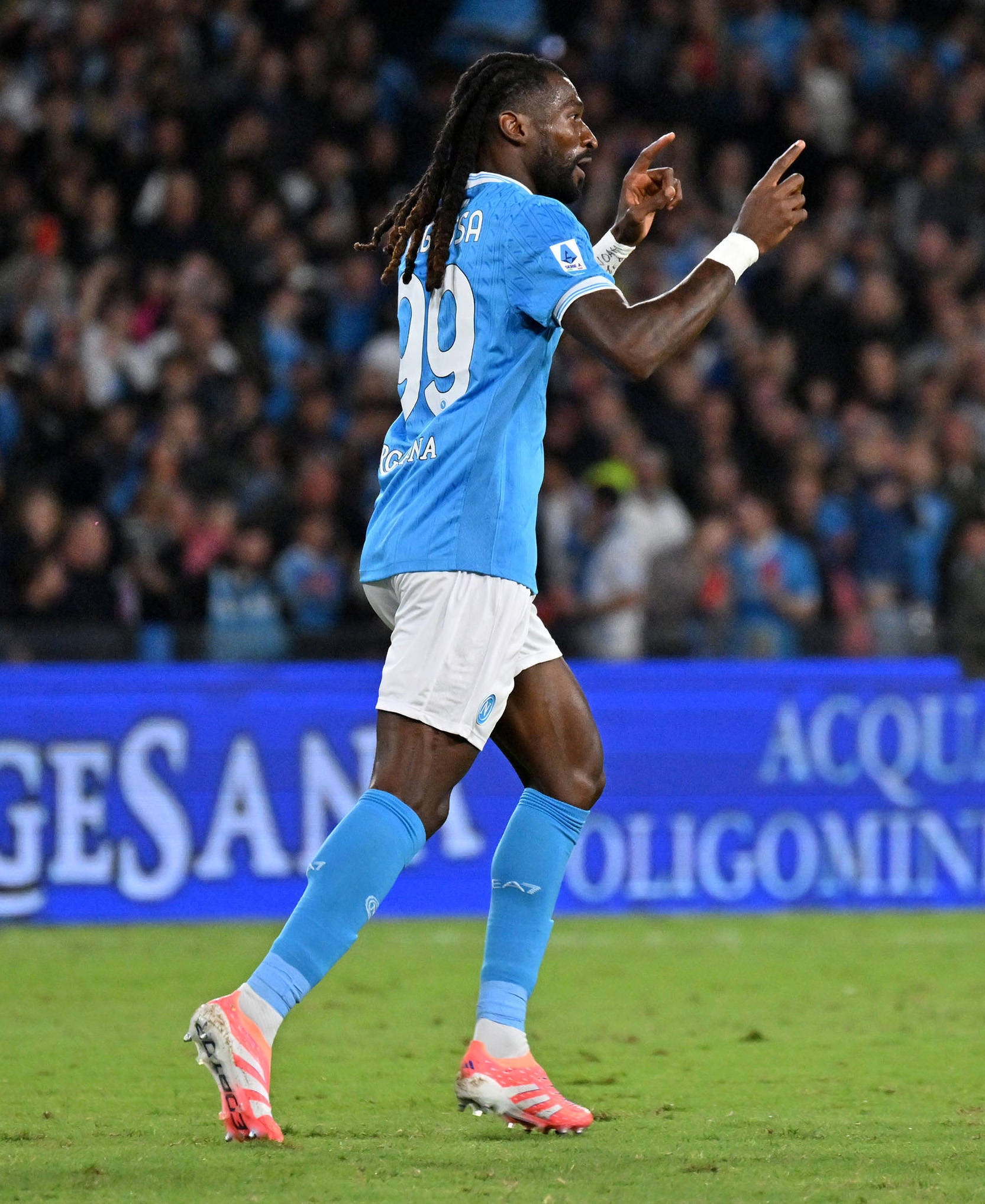 （体育）足球——意甲：那不勒斯胜热那亚