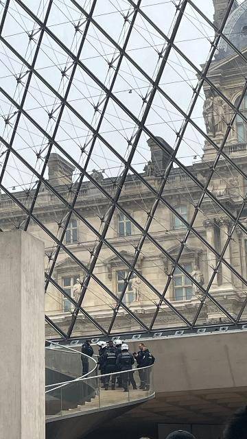 旅法学者亲历卢浮宫劫案：安保未到位，嫌犯精准下手