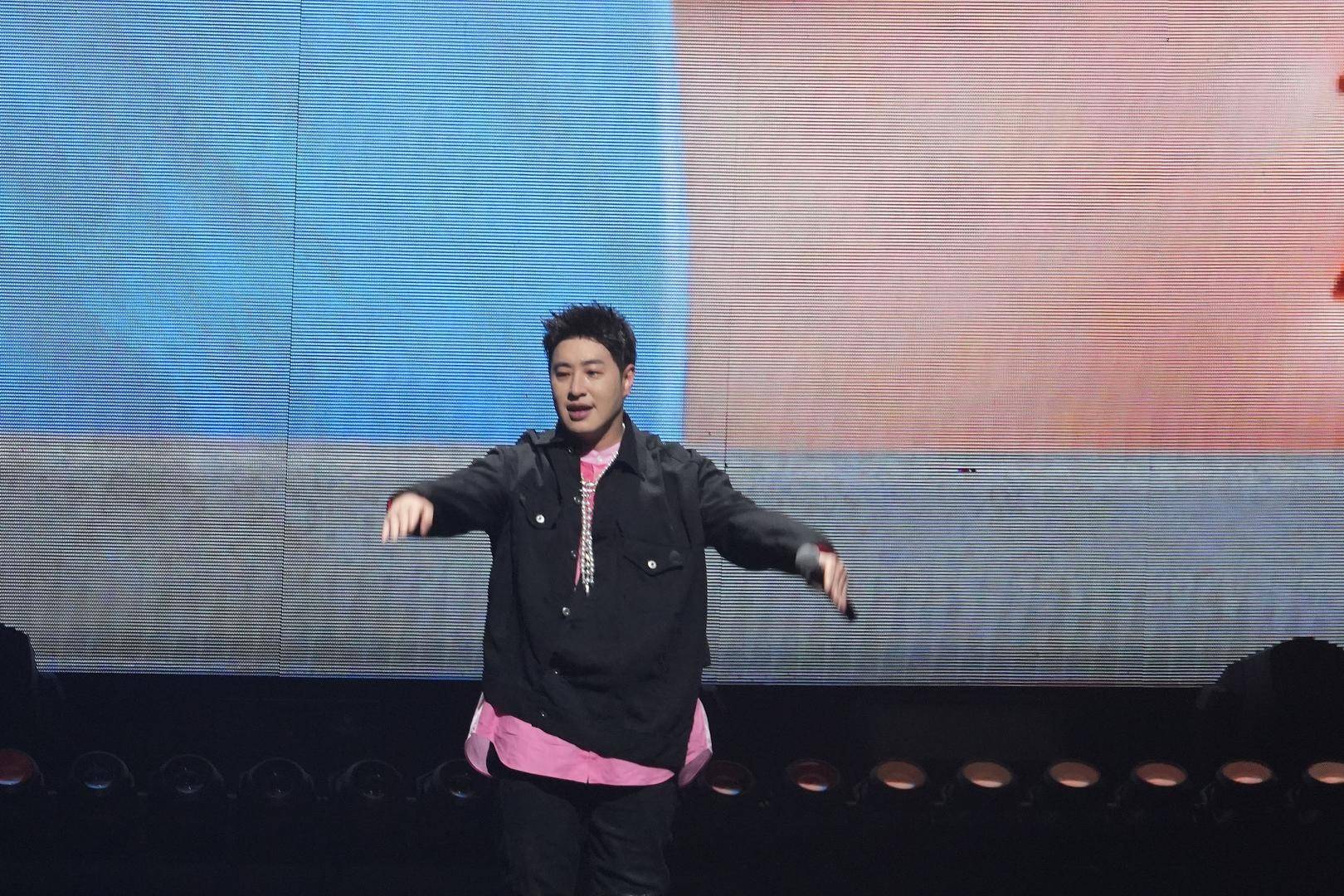 潘玮柏在成都一顿吃了5碗面,网友:太会吃了