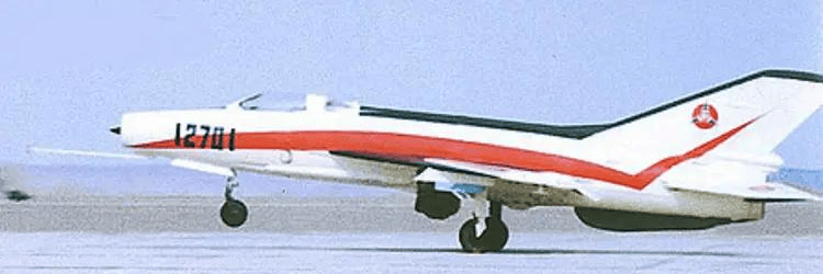 印度情报确认，中国给了巴铁启发，把歼7改无人机，饱和打击S400