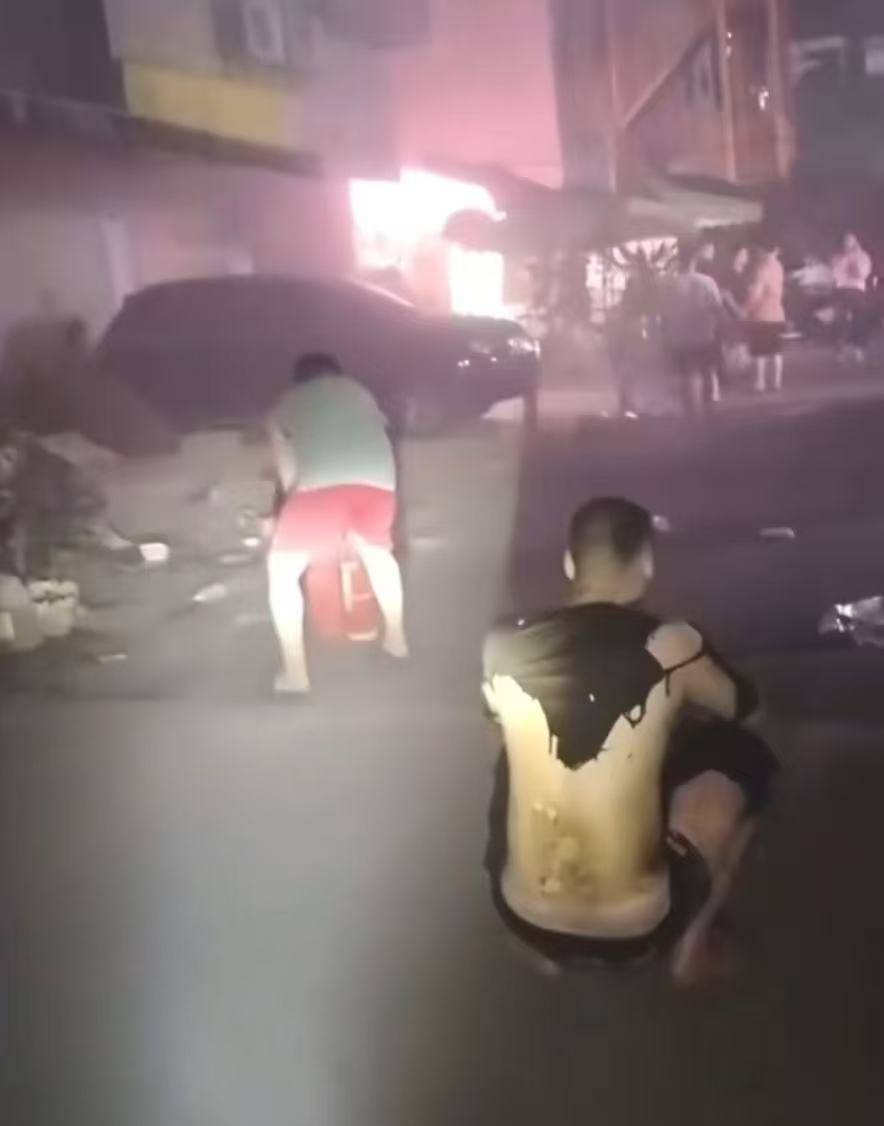 南宁一餐馆深夜突发液化气罐燃烧事故，一人浑身着火逃出，多方回应：系老板，受轻伤