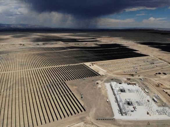 英媒：中方正考虑限制向美国出口先进太阳能制造设备